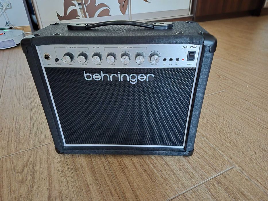 комбопідсилювач  BEHRINGER HA-20R