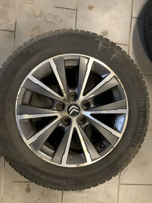 Felgi 5x108 plus opony 215/60 R16 zimowe