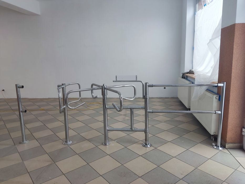 Bramka sklepowa  Kołowrót wejściowy  Modułowy system prowadzenia