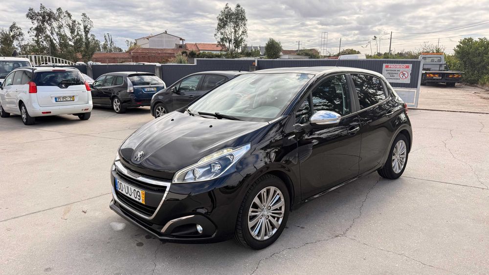 Peugeot 208 1.2 PureTech Gasolina 2018