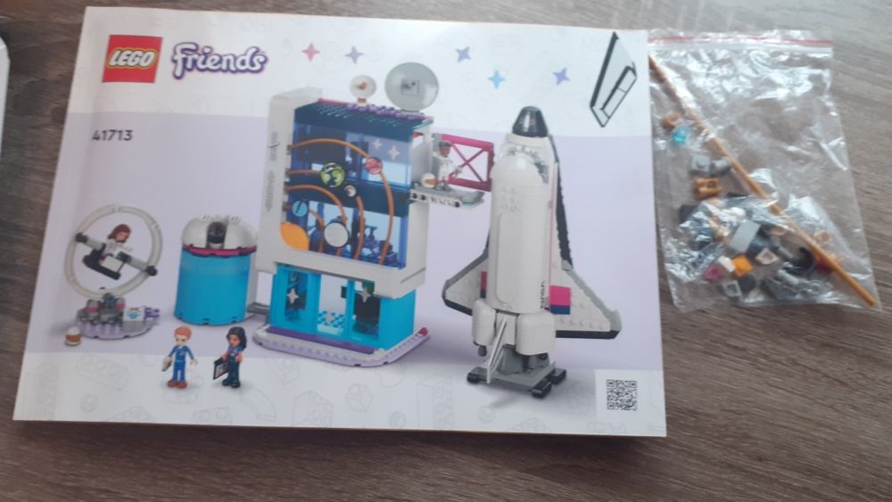 Lego friends 41713 kosmiczna akademia Oliwii