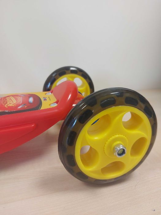 Hulajnoga trójkołowa Smoby Auta Cars Czerwony