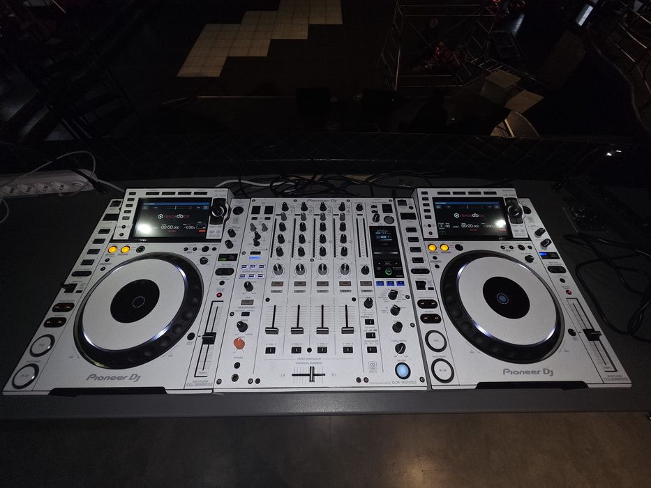2x pioneer CDJ 2000NXS2 , 1x pioneer  DJM 900NXS 2   f-vat!
