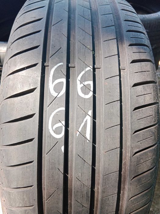 Opona używana 215/55R17 Vredestein Ultrac 1szt.