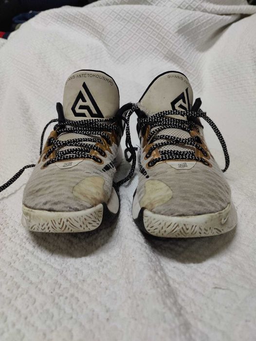 Sapatilhas Nike tam. 43 em muito bom estado.