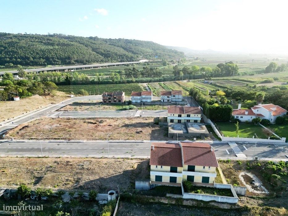 Lotes de terreno para construção de moradias T4, em Valado dos Frad... — Valado dos Frades, Leiria