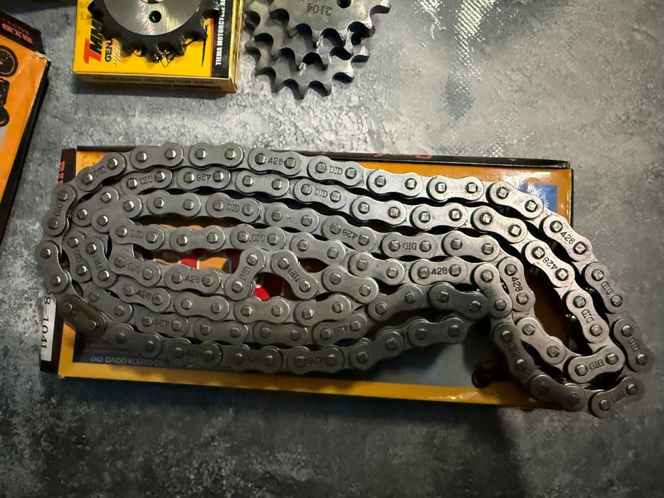 Цепь , звезды.Зірка  Alpha,Delta.