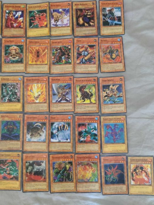 Cartas Yu-Gi-Oh! em bom estado