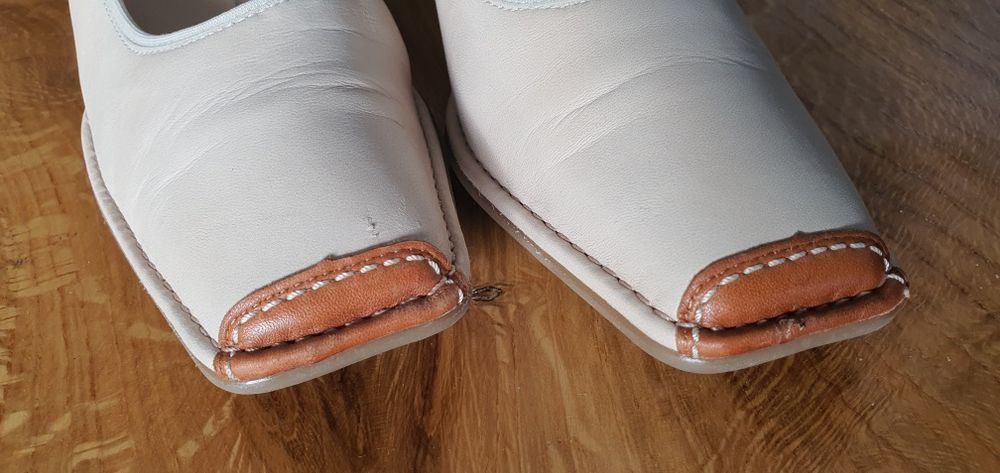 Wygodne damskie czółenka ARA