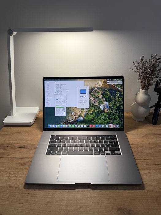 MacBook Pro 16 2019 Intel i9 32GB RAM 1TB SSD Radeo 5300