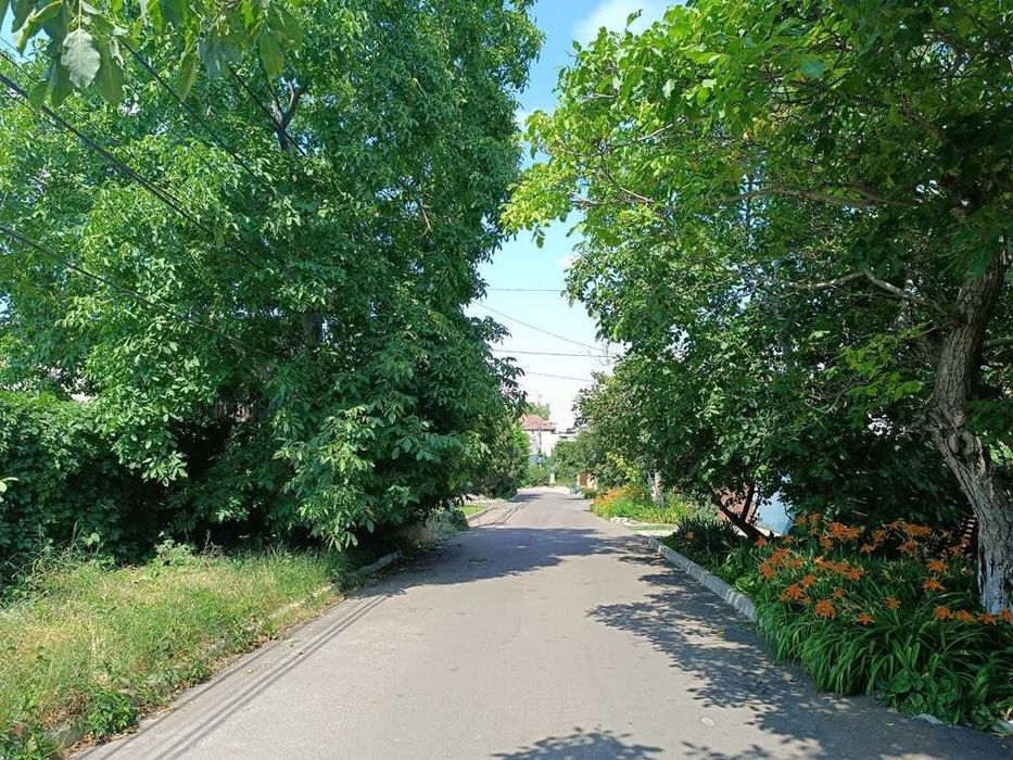 Офицерская: продам участок 9 соток в уютном районе недалеко от моря!