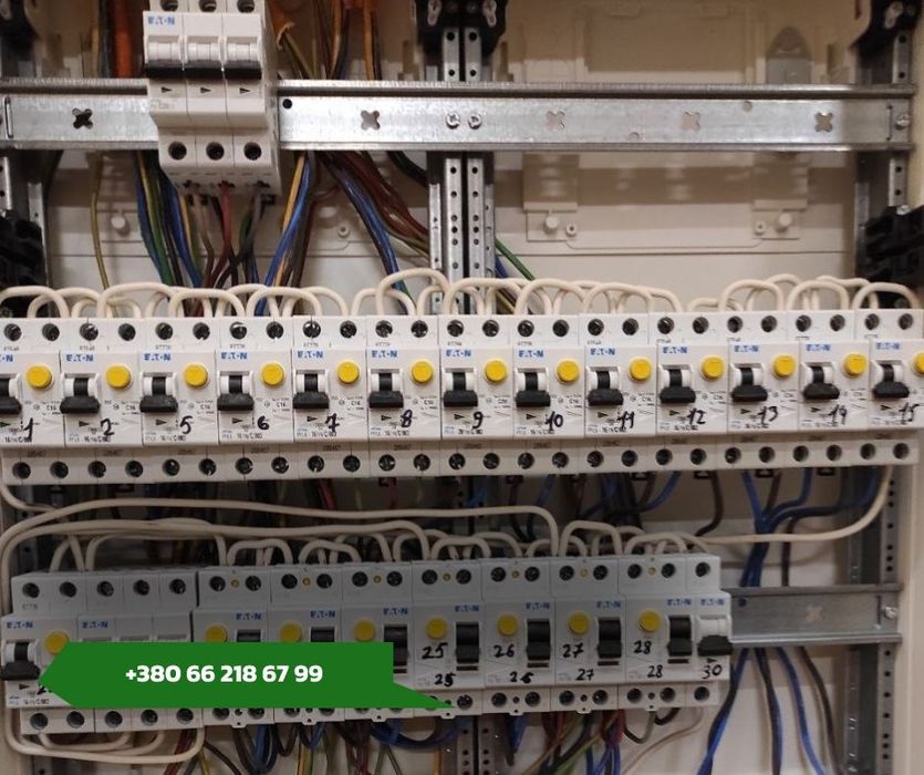 Вызов электрика. Освещение, светильники, розетки. Электромонтаж