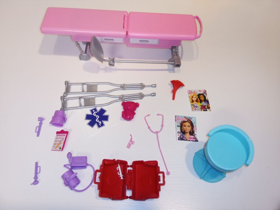 Barbie Karetka Mobilna Klinika