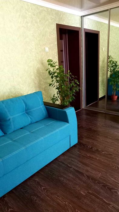 Здається квартира біля парку Софіївка.