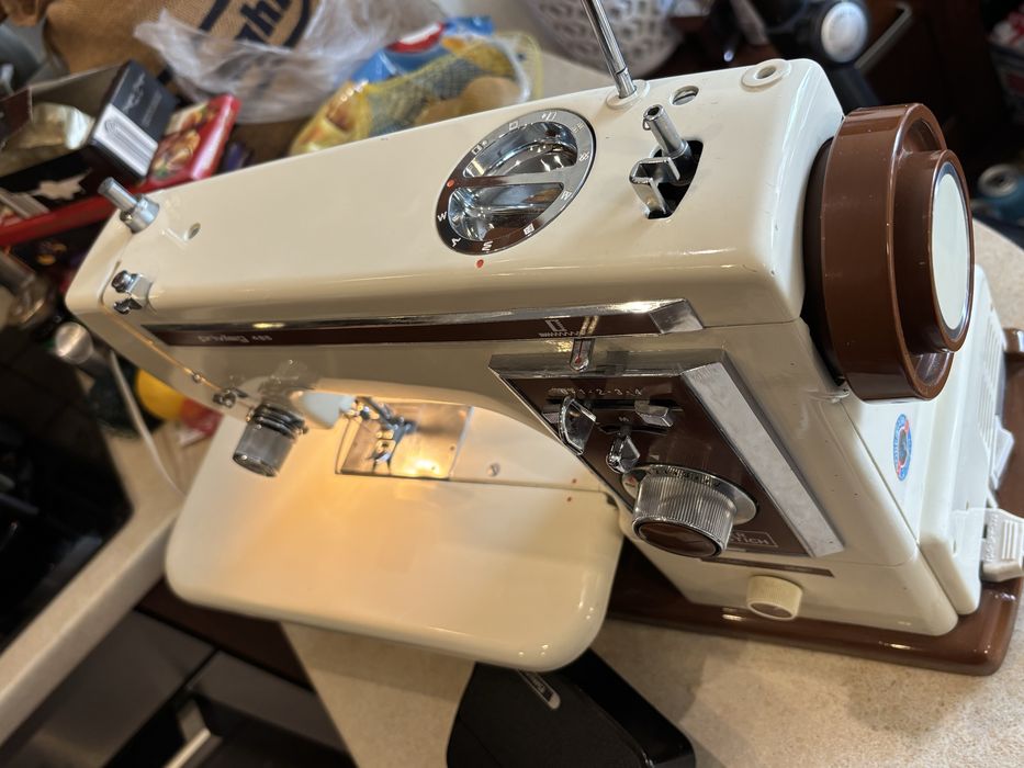Maszyna do szycia Privileg dużo ściegów owerlokowe