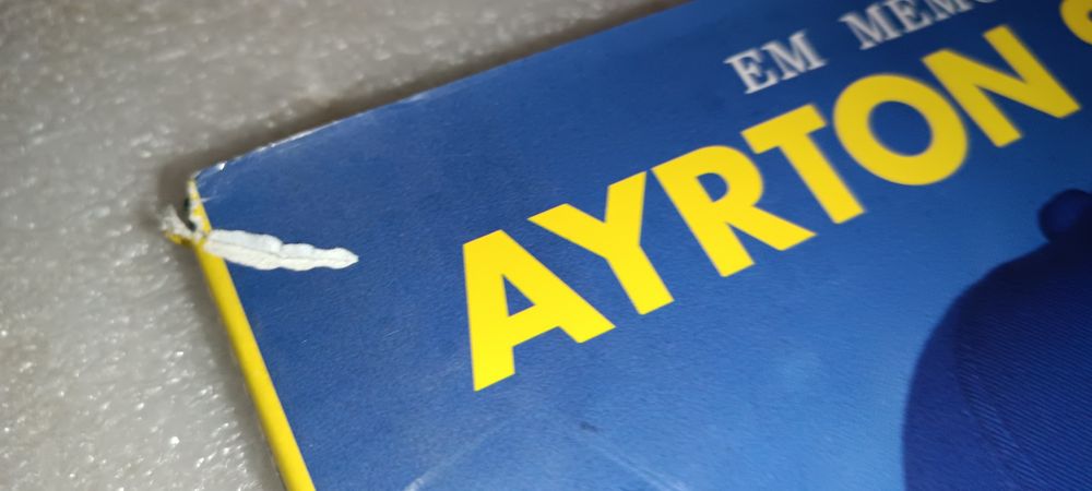 Antigo livro Em Memória de Ayrton Senna - Alan Henry