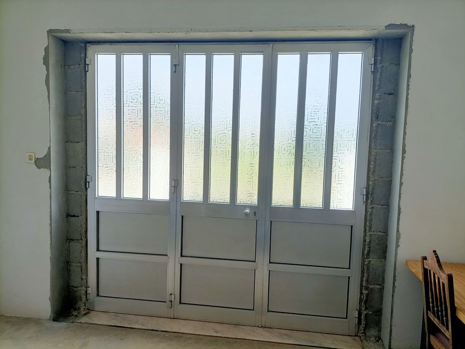 Porta de garagem (alumínio)