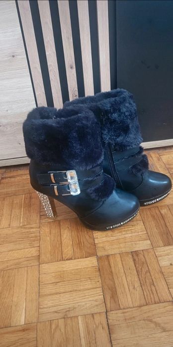 Kozaki zimowe buty na obcasie damskie eleganckie z futerkiem 37