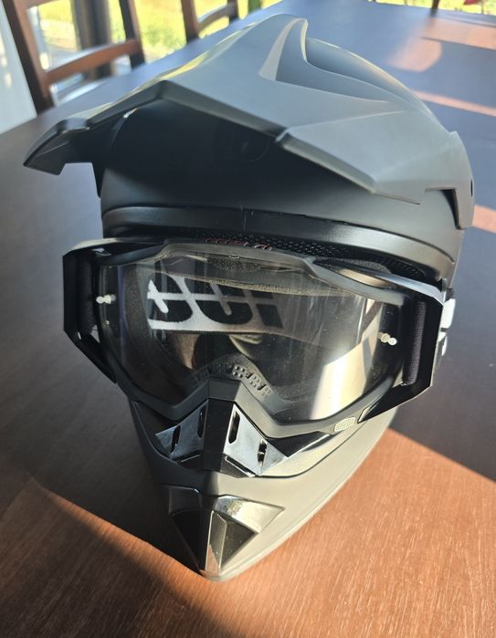 Kask na hulajnoge, crossa, rower z torbą na kask