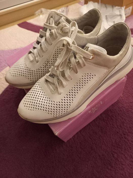 Шкіряні кросівки р.40 (26 см)