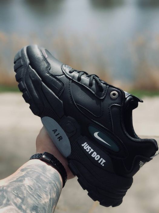 Кроссовки найк мужские 42 размера / черыне масивные кросовки nike / Nike Air Max / топ предложение 699 грн / ликвидация остатков