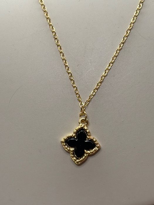 Vendo cordão feminino
