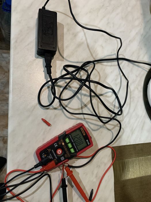 Блок питания 12V 2.0A