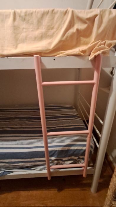 Beliche em ferro com colchões