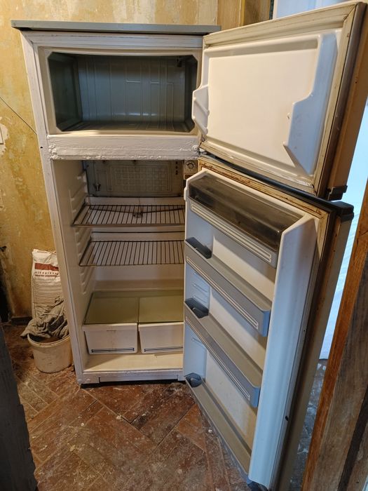 Продам холодильник Днепр402-1