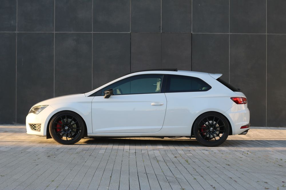 SEAT Leon — fotografia 3
