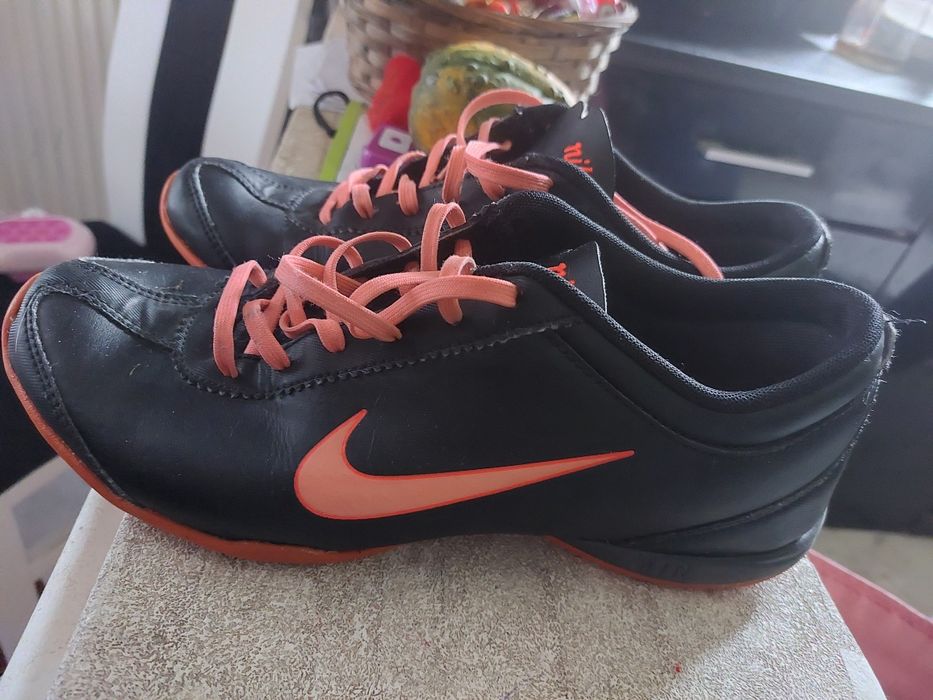 Sprzedam buty damskie Nike