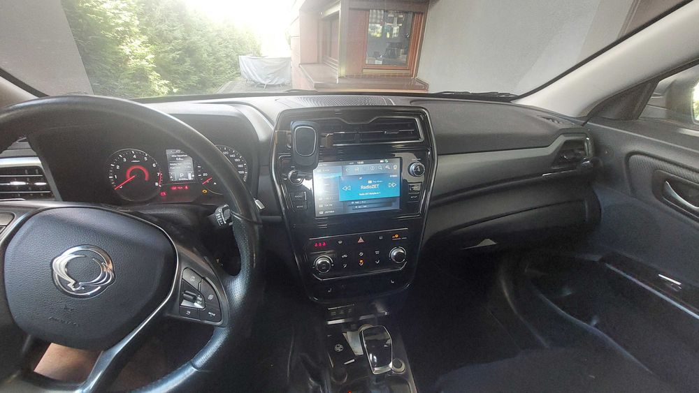 sprzedam samochód KGM/Ssang Yong Tivoli 4X4, Automat, Gaz/ VW Caddy