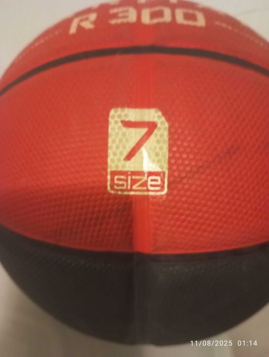 10 Vendo bola Size 7  De Basquete, laranja e preta