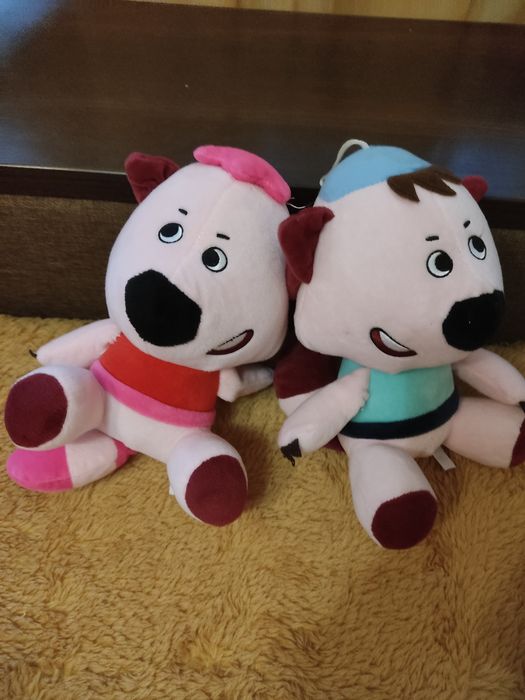 Розпродаж м'яких іграшок а гарному стані