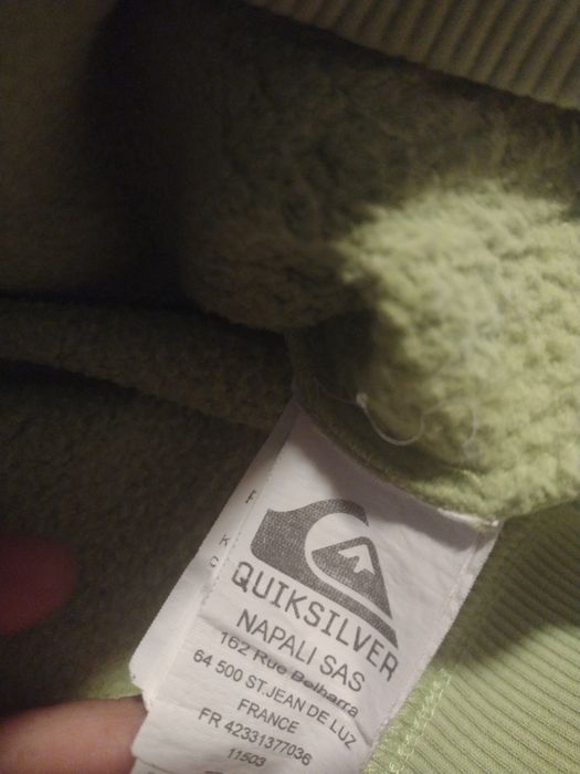 Camisola , "sweat shirt"