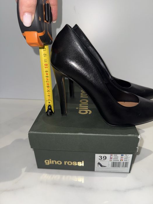 Szpilki skorzane Gino Rossi 39