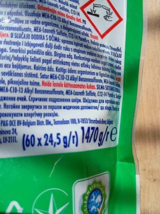 Ariel Extra Stain Removal Pods 60 szt kapsułki do prania