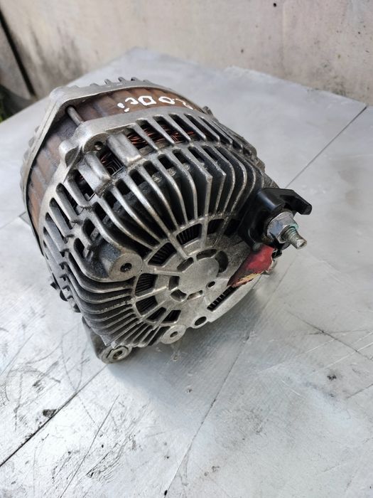 Генератор Renault Trafic Opel Vivaro 2.0 Dci 12V 210А 8200654785