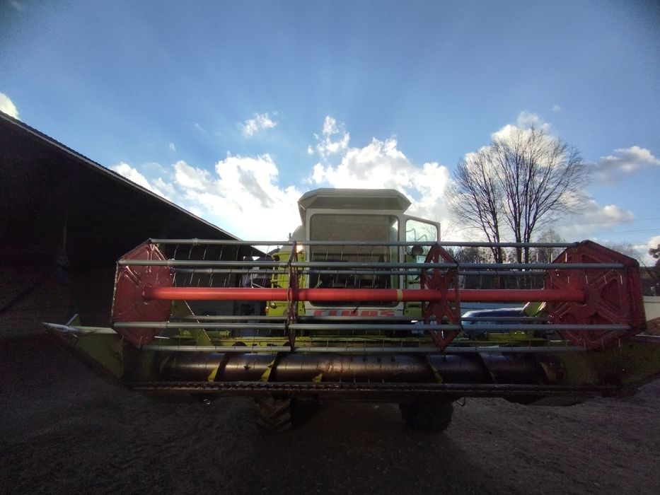 Продам Claas Dominator 96