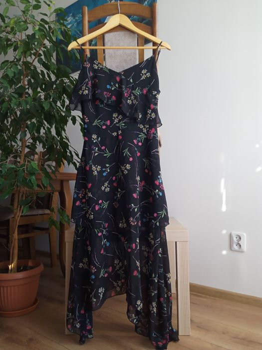 Stradivarius asymetryczna sukienka w kwiaty