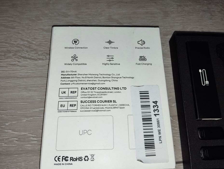 Bezprzewodowy mikrofon krawatowy