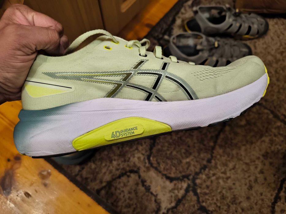 Беговые кроссовки Asics Gel-Kayano 31 идеальное состояние