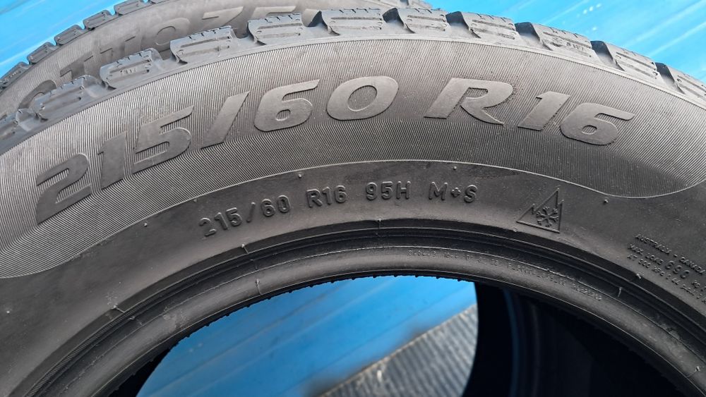 215/60R16 95H Pirelli Sottozero 3