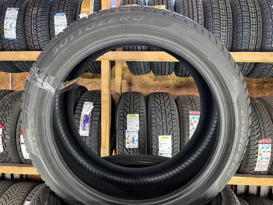 GS1470 Зимові шини 255/40r20 Pirelli SottoZero 3