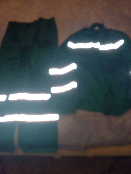 Продам компект спецодежды