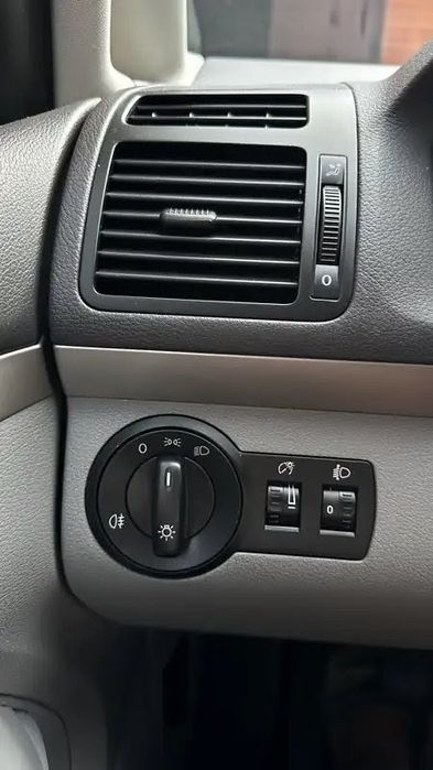Volkswagen Touran 2009