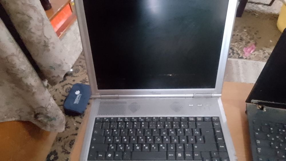 Обменяю три нерабочие ноутбука