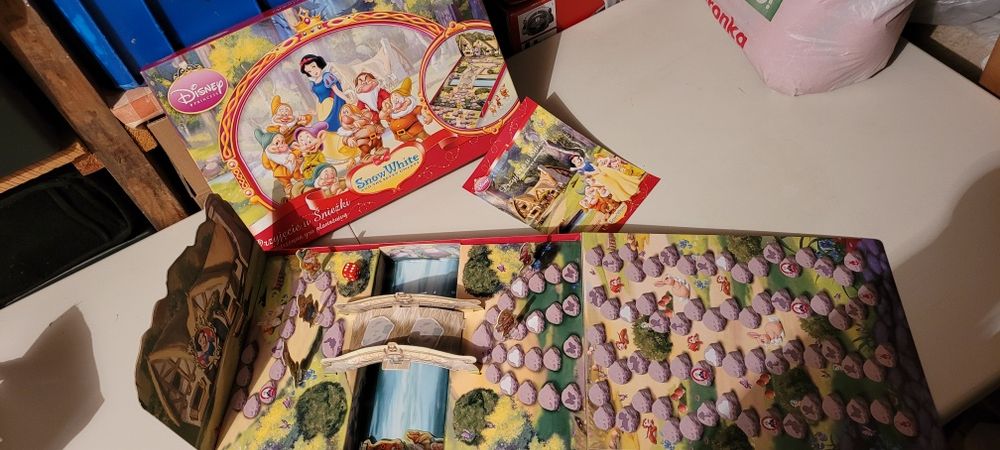 Gra planszowa Przyjęcie u ŚNieżki + Zaplątana Sawanna