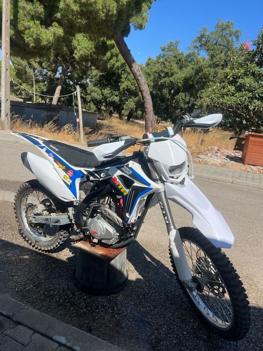 Malcor xzf 250cc 4 tempos 2020