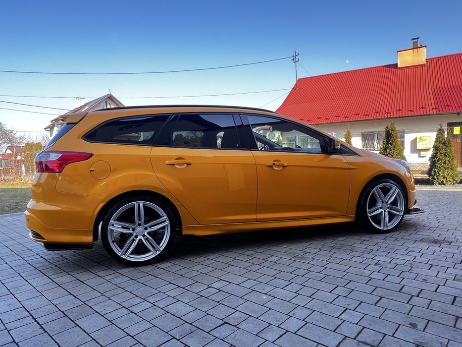 Focus ST 250 , kombi, LPG